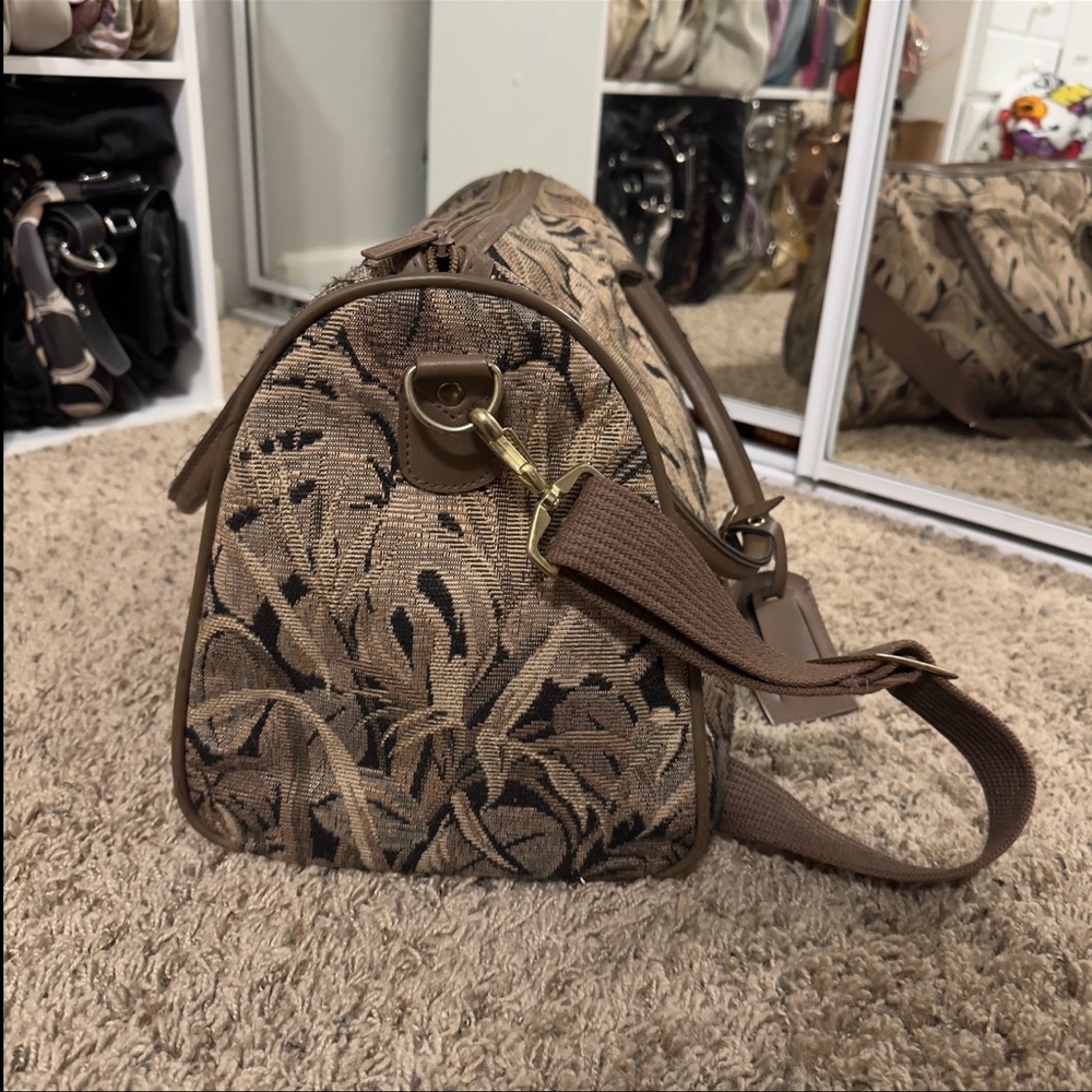 Vintage Tapestry Duffle Bag - Picture 4 of 10
